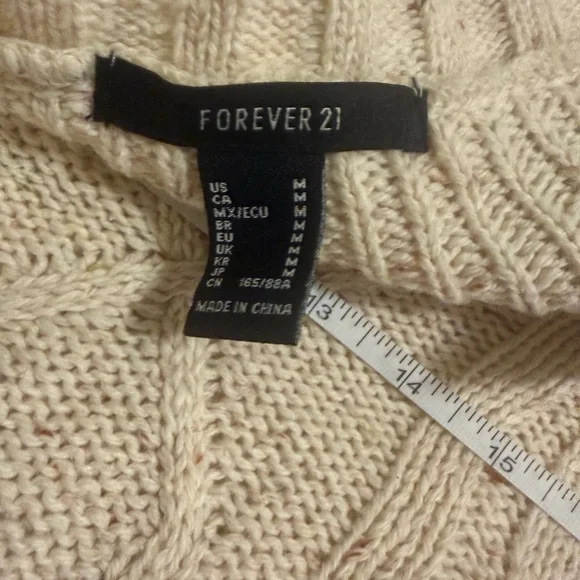Forever 21 Cream Cable Knit Cropped Sweater Oversized M - Picture 4 of 6